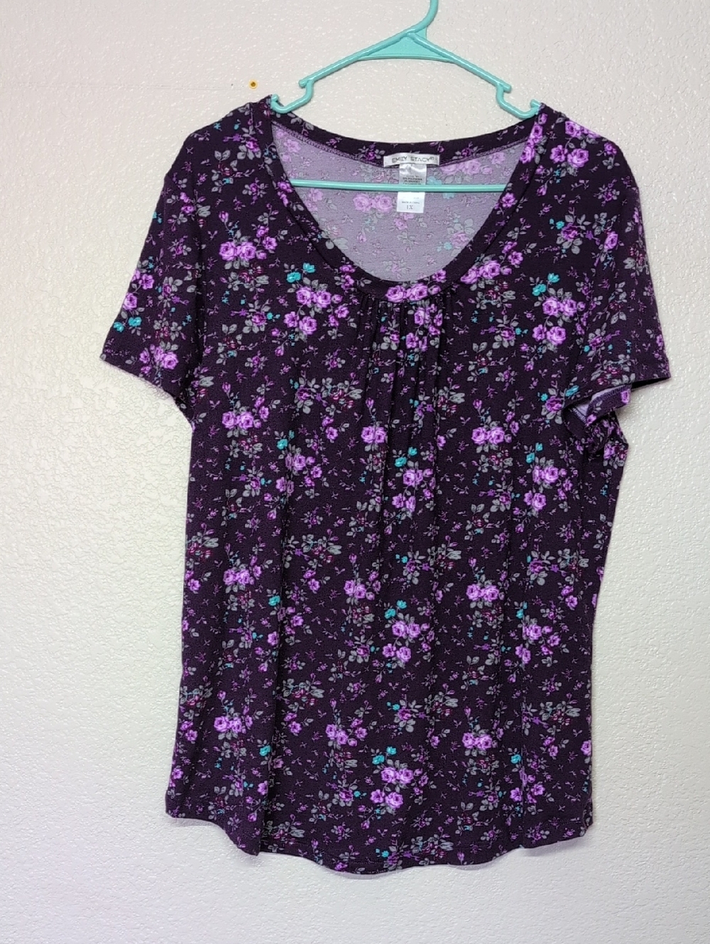 Emily Stacy Purple Floral Scoop Neck Short Sleeve Tee